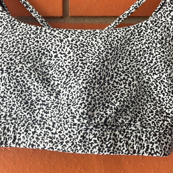 ATHLETA  Women Exhale Animal Print Sports Bra Black White   Size XS - Picture 2 of 4